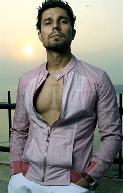  Exploring the Aesthetics of Randeep Hooda's Physique 