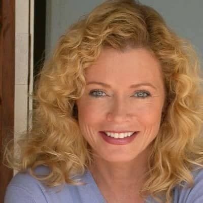  Fascinating Tidbits About Dianne Holechek 