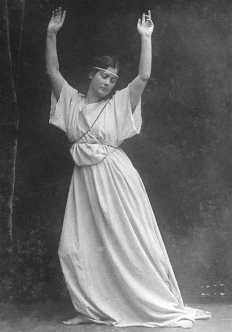  Isadora Duncan's Impact on Dance History 