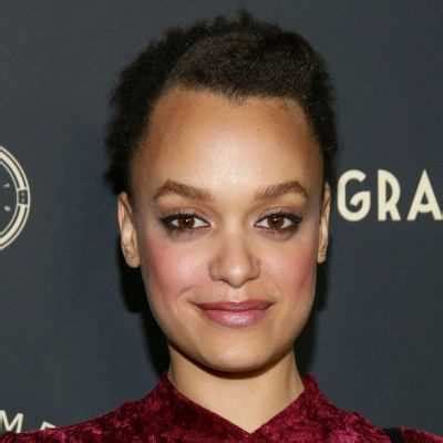  Unveil the age-resistant tactics of Britne Oldford 