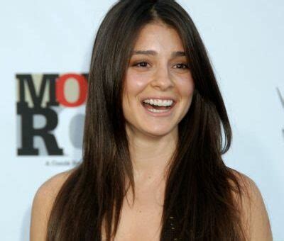 About Shiri Appleby and her career