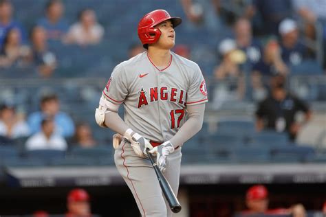 Age and Height: How Tall is Shohei Ohtani?