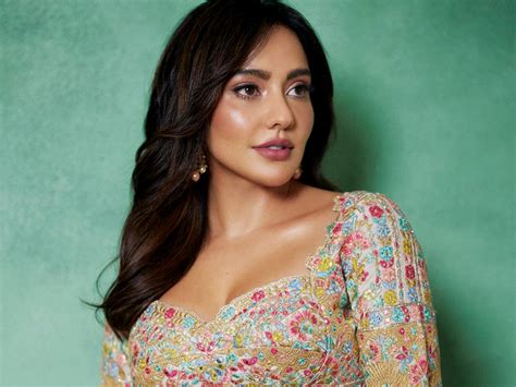 Age and Stature of Neha Sharma