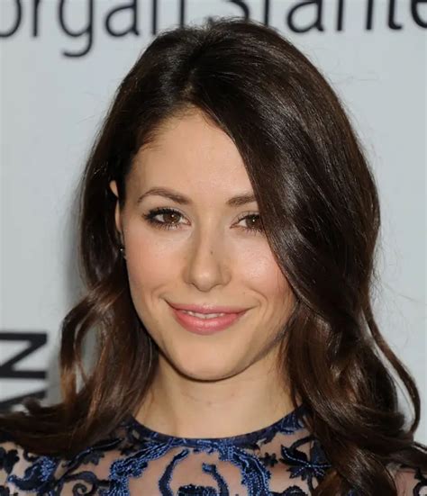 Amanda Crew: Personal Life and Achievements