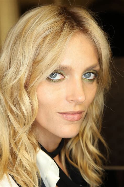 Anja Rubik: A Concise Life Story