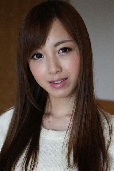 Anri Hoshizaki Bio