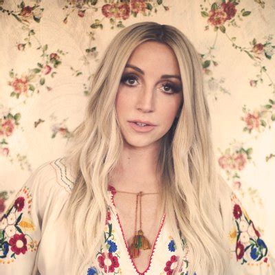 Ashley Monroe Biography: Early Life and Career Beginnings