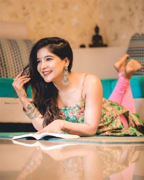 Behind the Scenes: Sakshi Agarwal's Lifestyle