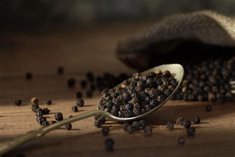 Beyond the Kitchen: Surprising Uses of Black Pepper in Beauty and Wellness