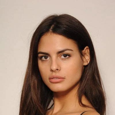 Bojana Krsmanovic: Early Life and Career Beginnings