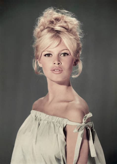 Brigitte Bardot's Figure: Fashion Inspiration