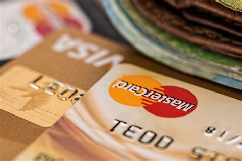 Budget-friendly credit cards: finding the right fit