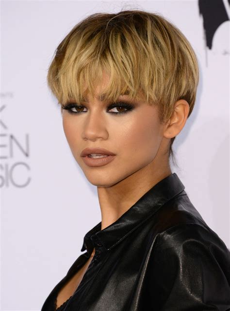 Celebrity Short Hair Cuts: Get Inspired by the Stars