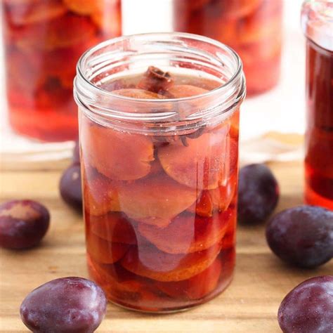 Choosing and Preserving Plum Fruit to Keep It Fresh and Flavorful