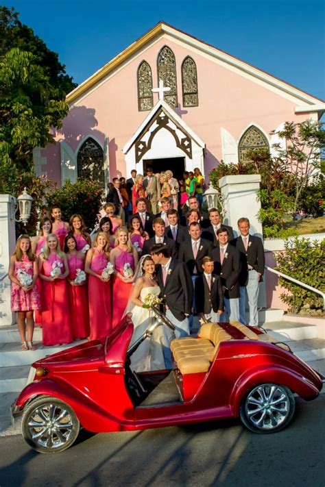 Choosing the Perfect Parade of Wedding Vehicles