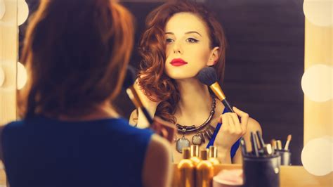 Choosing the Right Makeup Products: Mastering Your Look