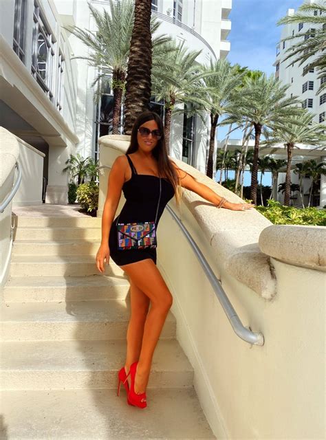 Claudia Romani's physique and fashion sense