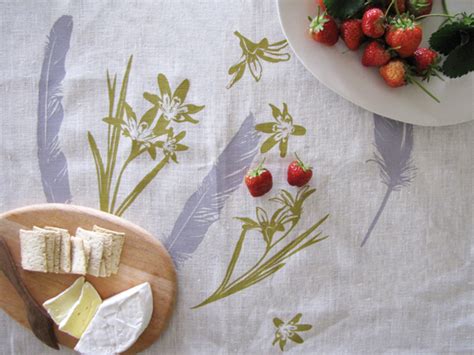 Collecting Tea Towels: A Hobby that Combines Beauty and Practicality