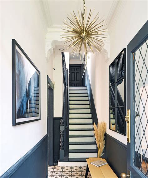 Create an Eye-catching Focal Point with a Personalized Staircase Design