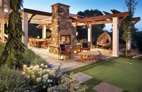 Creating the Perfect Outdoor Oasis: Maximizing Your Coastal Haven's Exterior Space