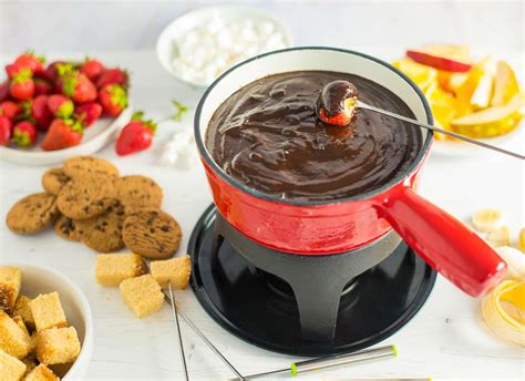 Decadent Chocolate Fondue: Creating the Ultimate Dipping Experience