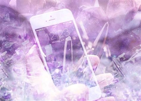 Decoding the Symbolic Meaning of Mobile Devices in Fantasies