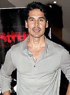 Details on Dino Morea's Years and Stature