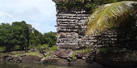 Discover the Enigmatic Archaeological Sites of the Enigmatic Pacific Oasis