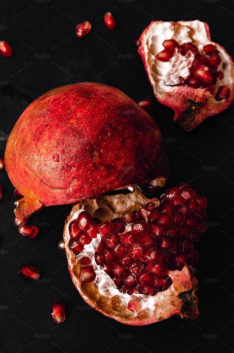 Discover the Juicy World of Pomegranate: Unveiling the Art of Selecting the Perfect Fruit