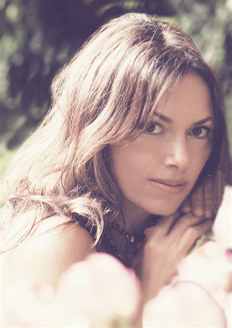 Discovering Susanna Hoffs' Early Life