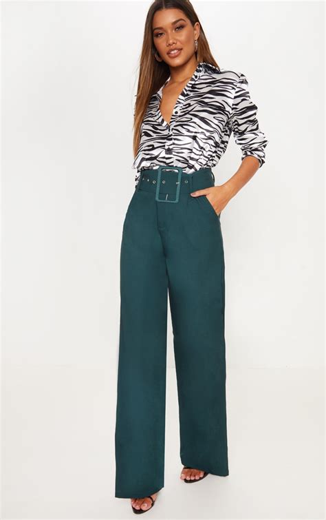Dressing to Impress: The Soaring Popularity of Chic Emerald Trousers