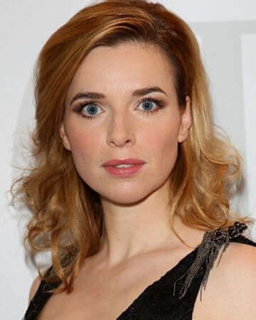 Early Life and Background of Thekla Reuten