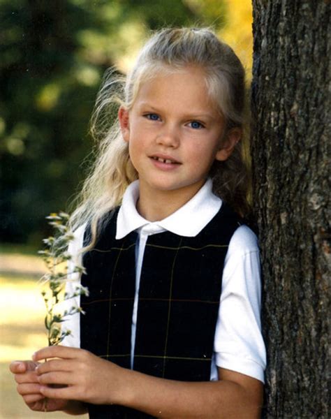 Early Life and Childhood of Chloe Swift