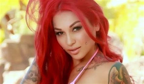 Early Life of Brittanya Razavi