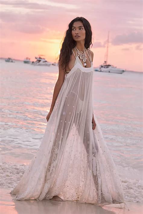 Elevate Your Style with the Paradise Maxi Dress