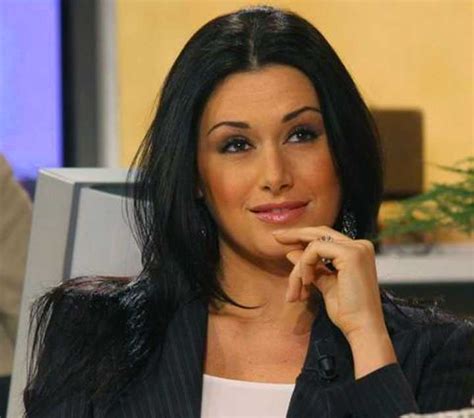 Elisa Triani's net worth: How much does she earn?