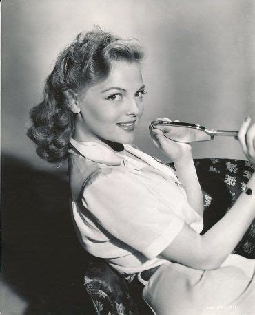 Elyse Knox: A Symbol of Beauty and Talent