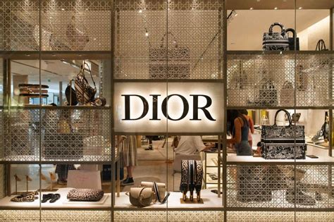 Eva Dior: Facts and Figures