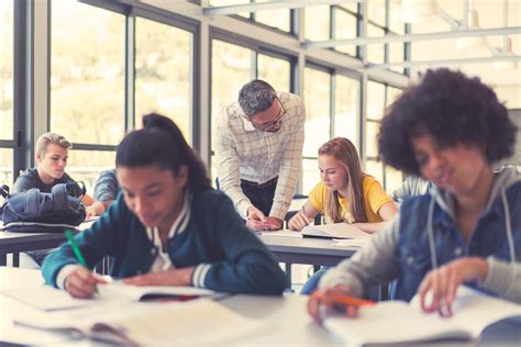 Examining Class Sizes: Understanding the Impact on Individualized Learning