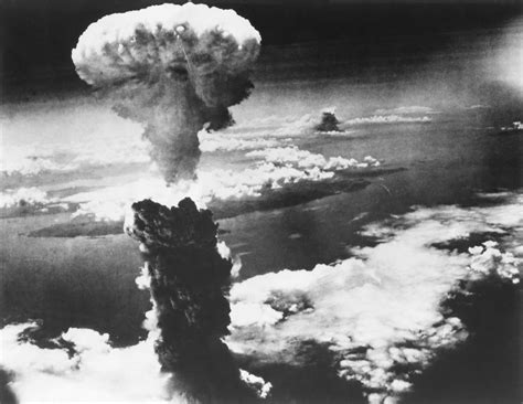 Examining the Role of Nuclear Blasts in Nuclear Anxiety