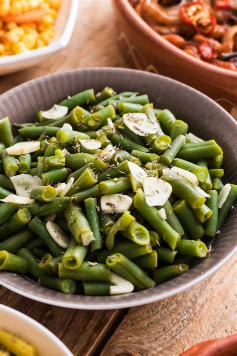 Experimenting with Exciting Seasonings and Spices to Enhance the Flavor of Green Beans