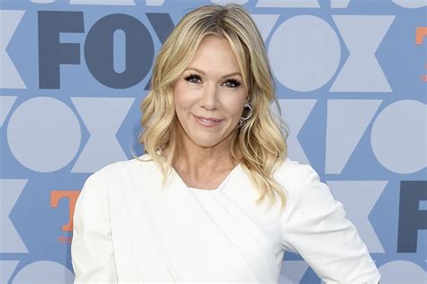 Explore Jennie Garth's Personal Life