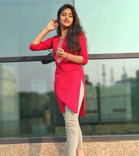 Explore Sanchita Ds Dipti's height and figure