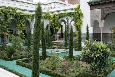 Explore the Serenity of Mosque Gardens