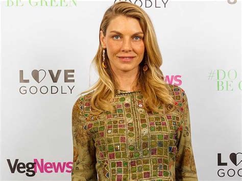 Exploring Angela Lindvall's Financial Achievements