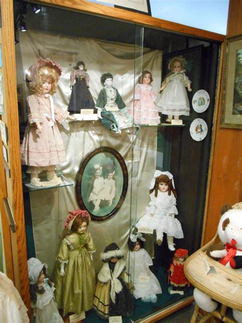 Exploring Doll Conventions and Exhibitions