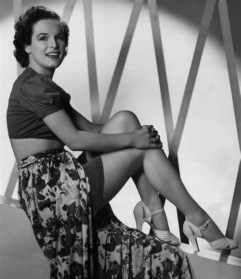 Exploring Mercedes Mccambridge's Height and Figure