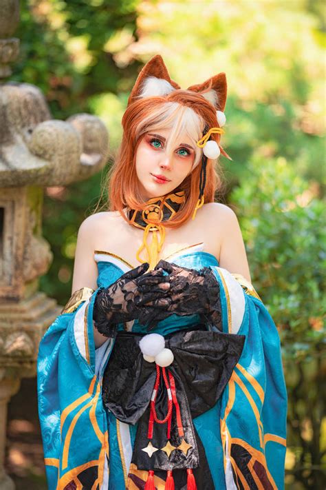 Exploring the Artistry Behind Hina-Chan's Impressive Costume Creations