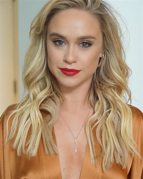 Exploring the Personal Details of Becca Tobin