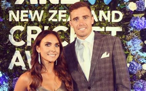 Figure of Brya Fahy: Tim Southee's Wife